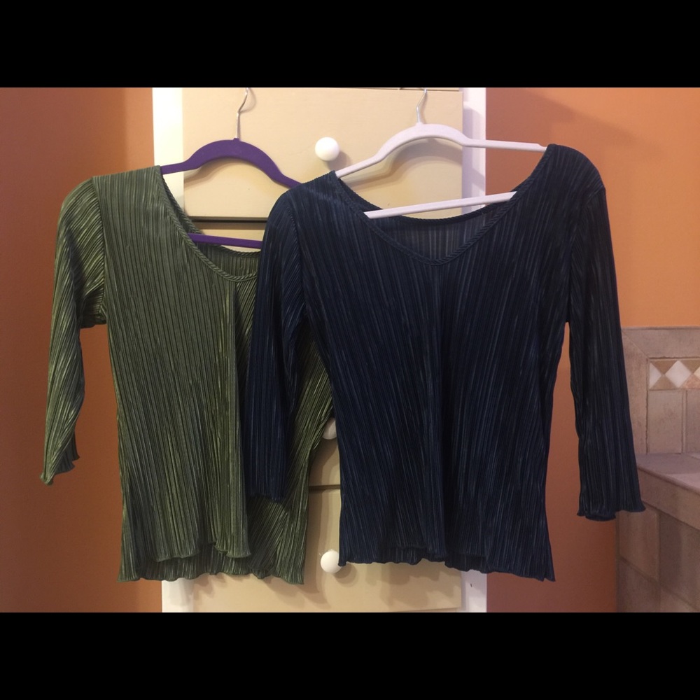 Dressy tops selling as pair